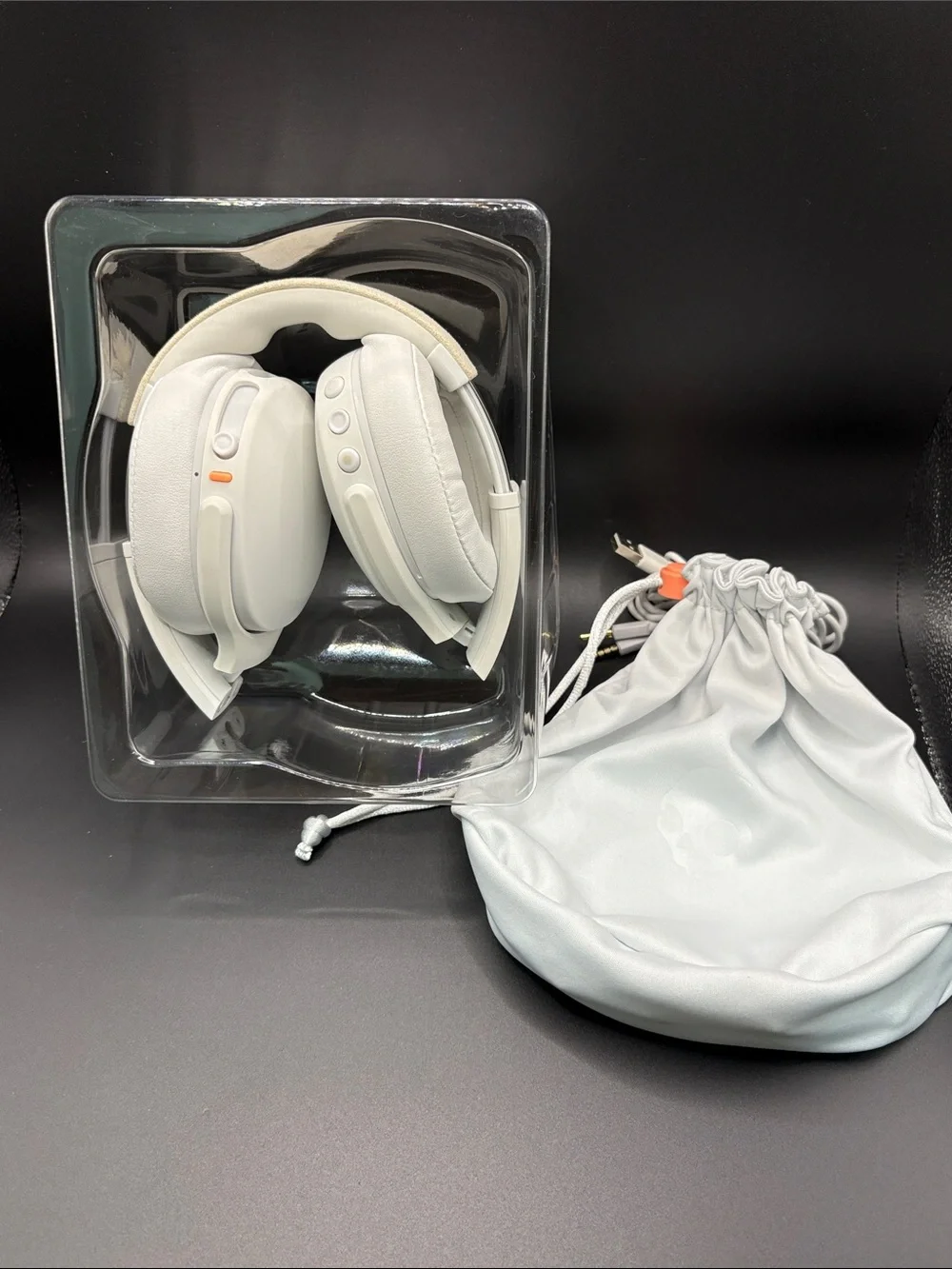 Skullcandy White Crusher Evo Over-Ear Wireless Headphones with Carry Pouch